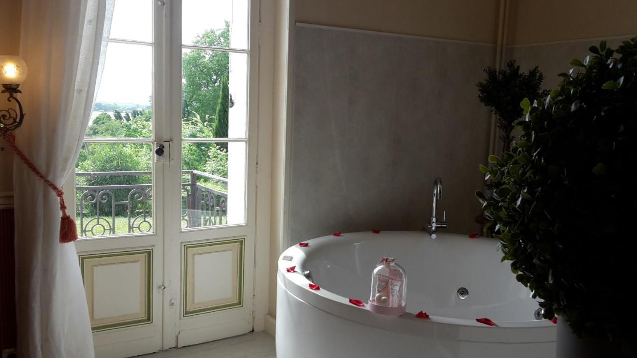 Chateau Marith - Etablissement Climatise Avec Piscine Hotell Clairac  Exteriör bild